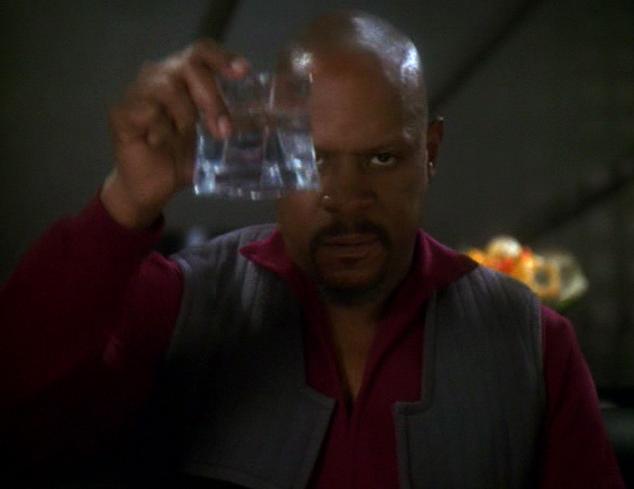 Screw Kirk and Picard. This man was the best captain ever. Image of Captain Benjamin Sisko